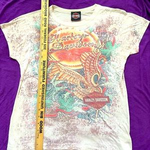 Vintage Harley-Davidson short-sleeved T-shirt.